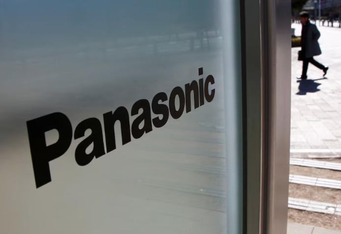 Panasonic sell autos business to Apollo Global