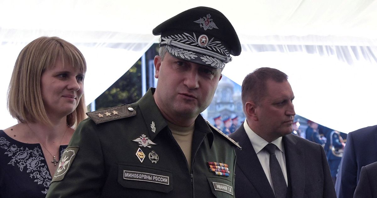 The Russian deputy defense minister, Ivanov, was detained on suspicion of taking bribes.