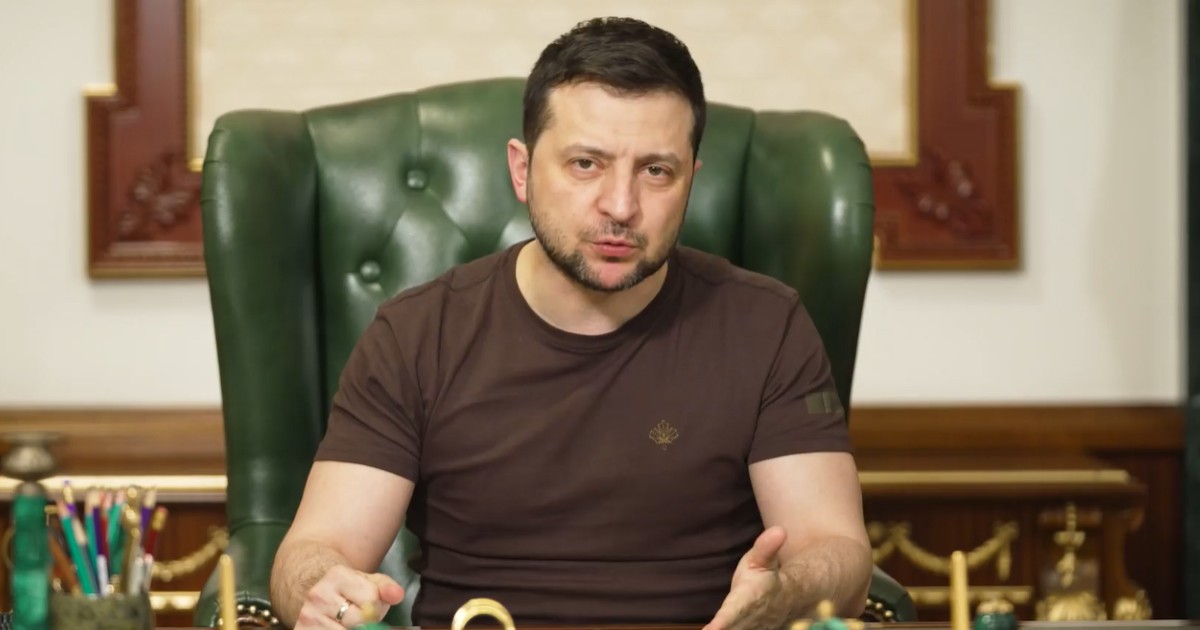 Zelenskyy signs bill lowering conscription age to 25